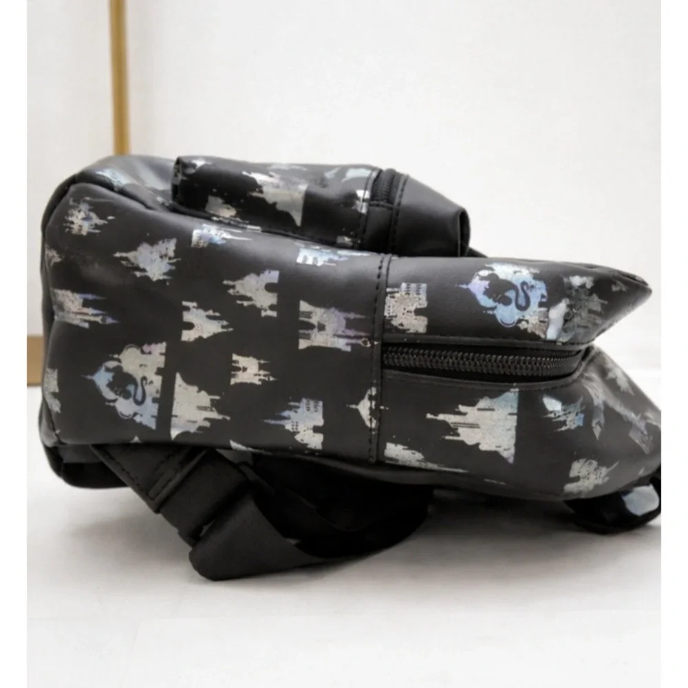 DISNEY (BIOWORLD) 100‎ Mini Backpack Holographic Castle Print